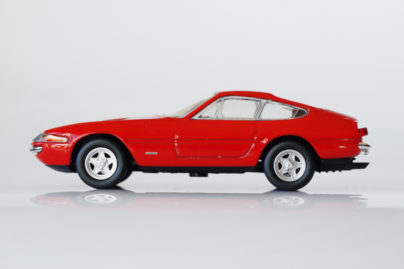 Illustration for article titled Kyosho Ferrari 10 1/64 #10 - Project Prancing Horse #11 - 1969 Ferrari 365 GTB/4 "Daytona"